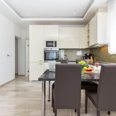 Apartamento Luxury With Pool 2