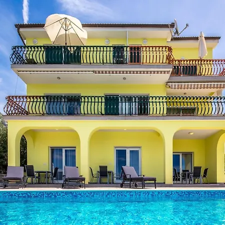 Luxury With Pool 2 Apartamento Kostrena