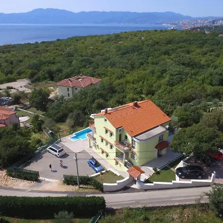 Luxury With Pool 2 Lejlighed