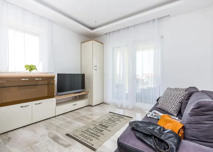 Luxury With Pool 2 Apartamento Kostrena