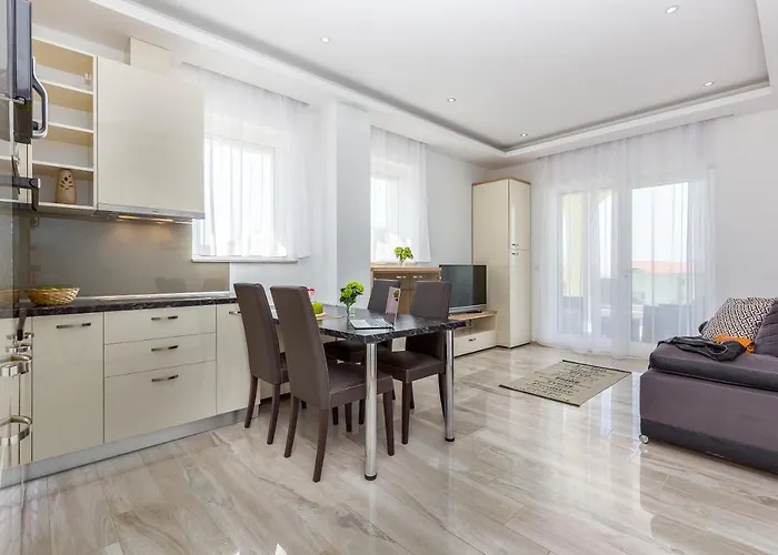 Luxury With Pool 2 Apartamento *