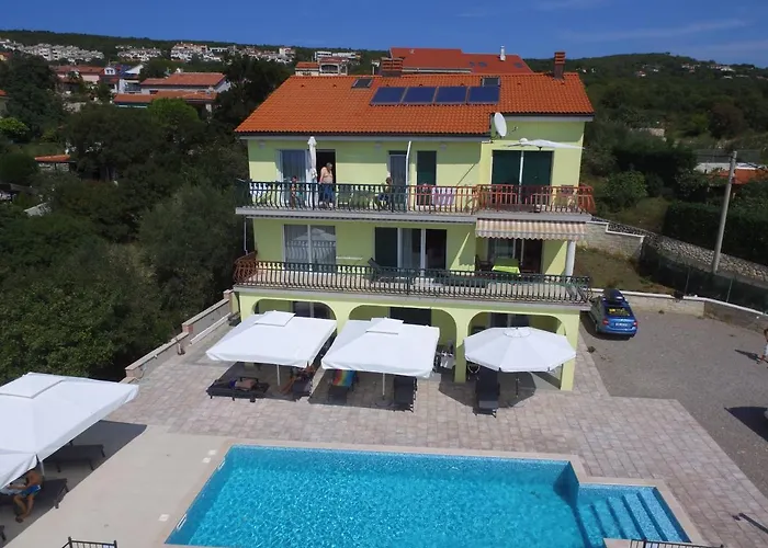 Luxury With Pool 2 Apartamento Kostrena
