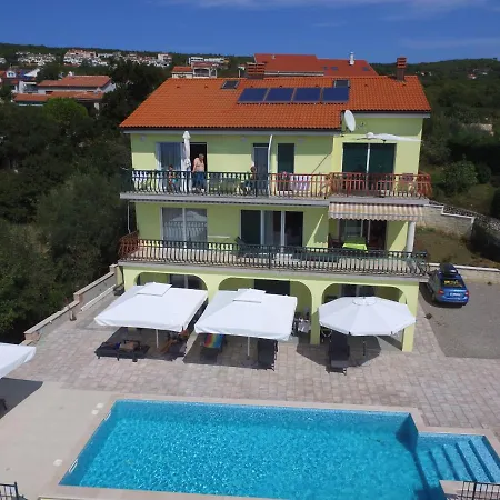 Luxury With Pool 2 شقة كوسترينا
