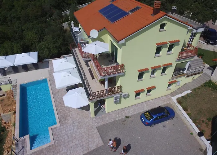 Luxury With Pool 2 Apartament *